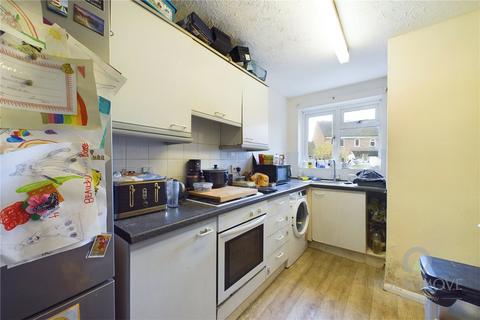 41 Brambleside Court, Kettering, NN16 9BY