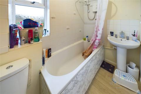 41 Brambleside Court, Kettering, NN16 9BY