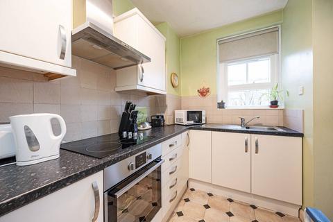 2 bedroom flat for sale, Wilmot Street, Bethnal Green, London, E2