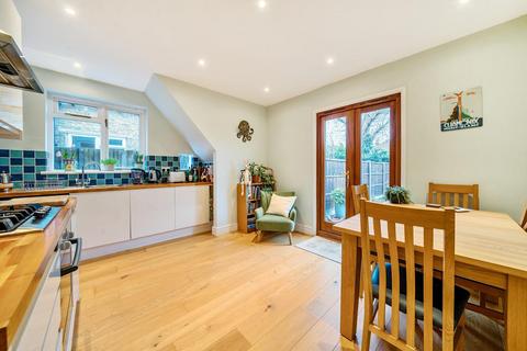 2 bedroom maisonette for sale, Waldron Road, Earlsfield