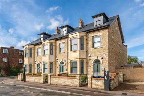 4 bedroom end of terrace house for sale, Humberstone Road, Cambridge, Cambridgeshire, CB4