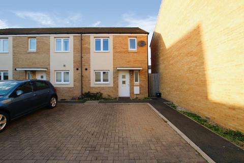 3 bedroom end of terrace house to rent, Tall Elms Road, Bristol BS34