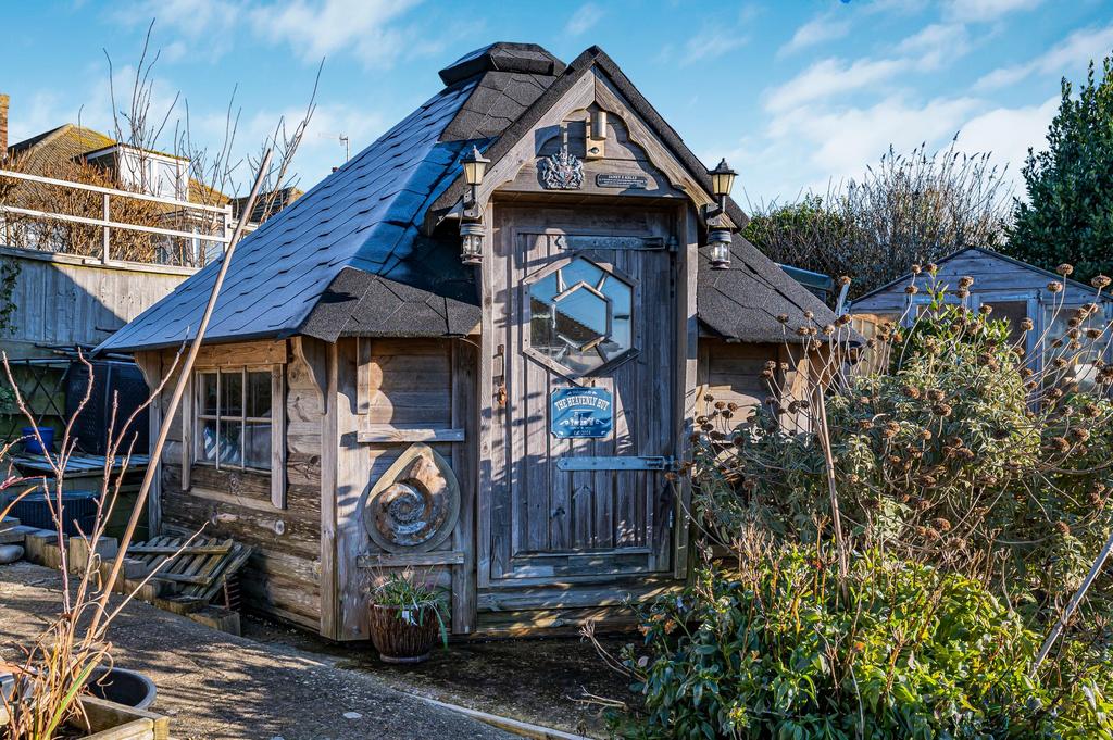 &#39;Hobbit Hut&#39;