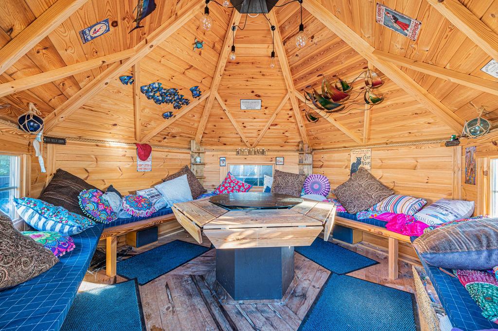 'Hobbit Hut'