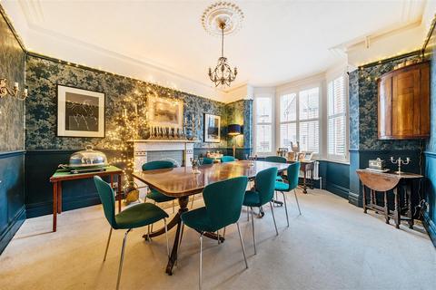 76 Castle Road, Bedford, MK40 3PS