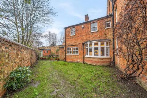 76 Castle Road, Bedford, MK40 3PS