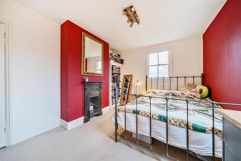 76 Castle Road, Bedford, MK40 3PS