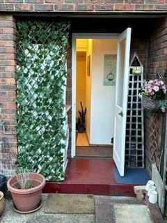 Studio to rent, Wimbledon SW19