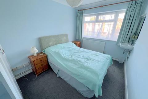 2 bedroom ground floor flat for sale, Pegasus Court, Spencer Road, New Milton, Hampshire. BH25 6EJ