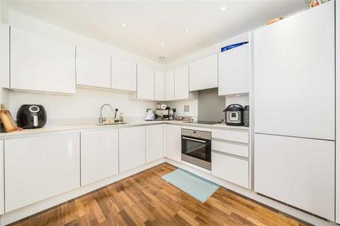 2 bedroom flat to rent, Norman Road, London SE10