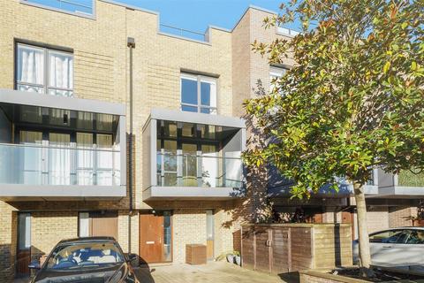 4 bedroom semi-detached house for sale, Sir Alexander Close, London
