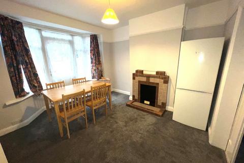 3 bedroom end of terrace house to rent, Abercorn Crescent, Harrow HA2