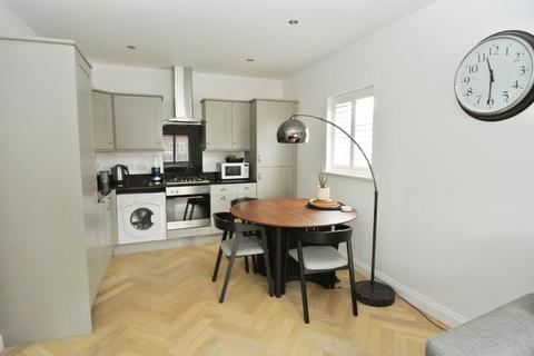 1 bedroom flat for sale, Hooper House, Ashford Crescent, Ashford TW15