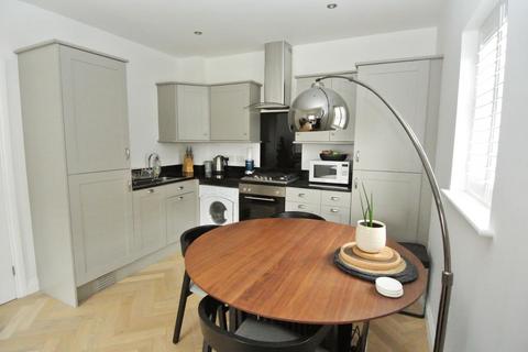 1 bedroom flat for sale, Hooper House, Ashford Crescent, Ashford TW15