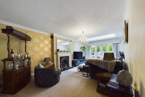 4 bedroom link detached house for sale, Eastridge Croft, Shenstone, Lichfield