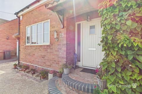 undefined, Eastridge Croft, Shenstone, Lichfield