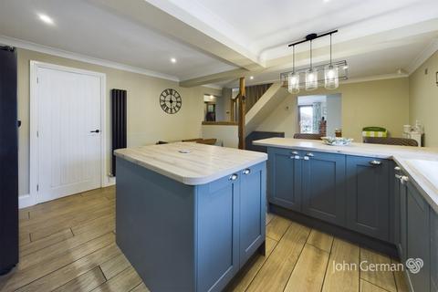 Fairview Stone Road, Field, Uttoxeter, ST14 8SG