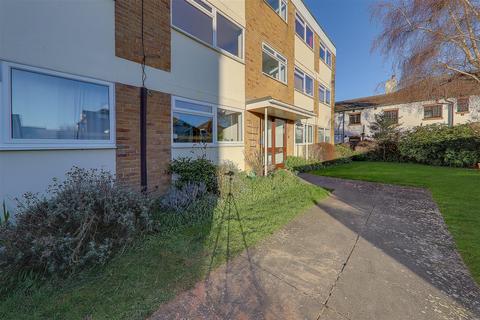 2 bedroom flat for sale, Wye House, Downview Road, Worthing BN11