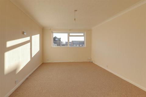 2 bedroom flat for sale, Wye House, Downview Road, Worthing BN11