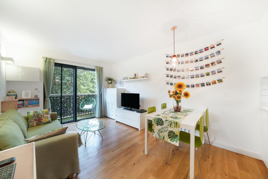 Open plan kitchen / living room