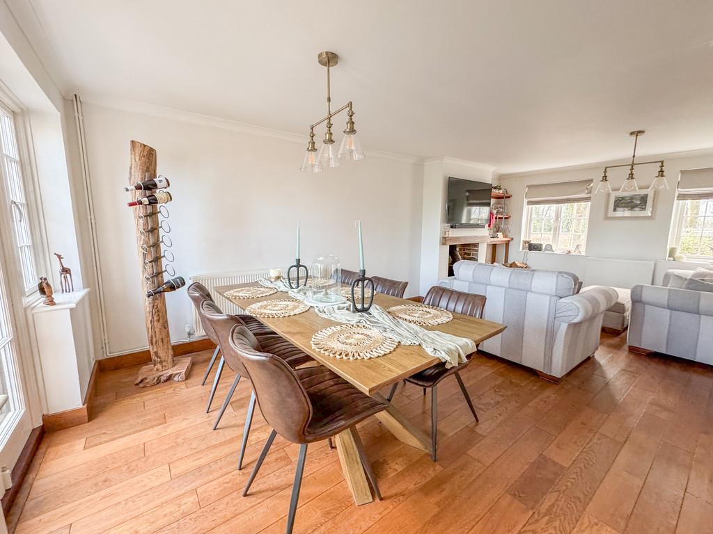 Dining lounge