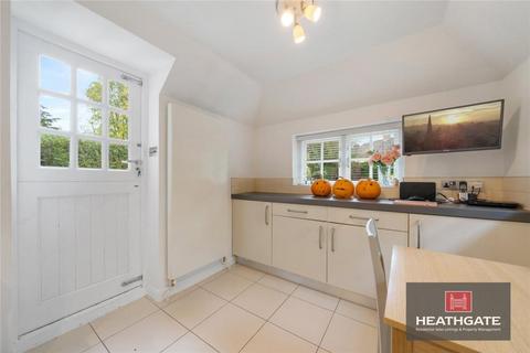 6 Brookland Hill, London, NW11 6DX