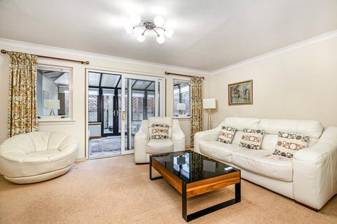 37 Craigbarnet Road, Milngavie, Glasgow, G62 7RA