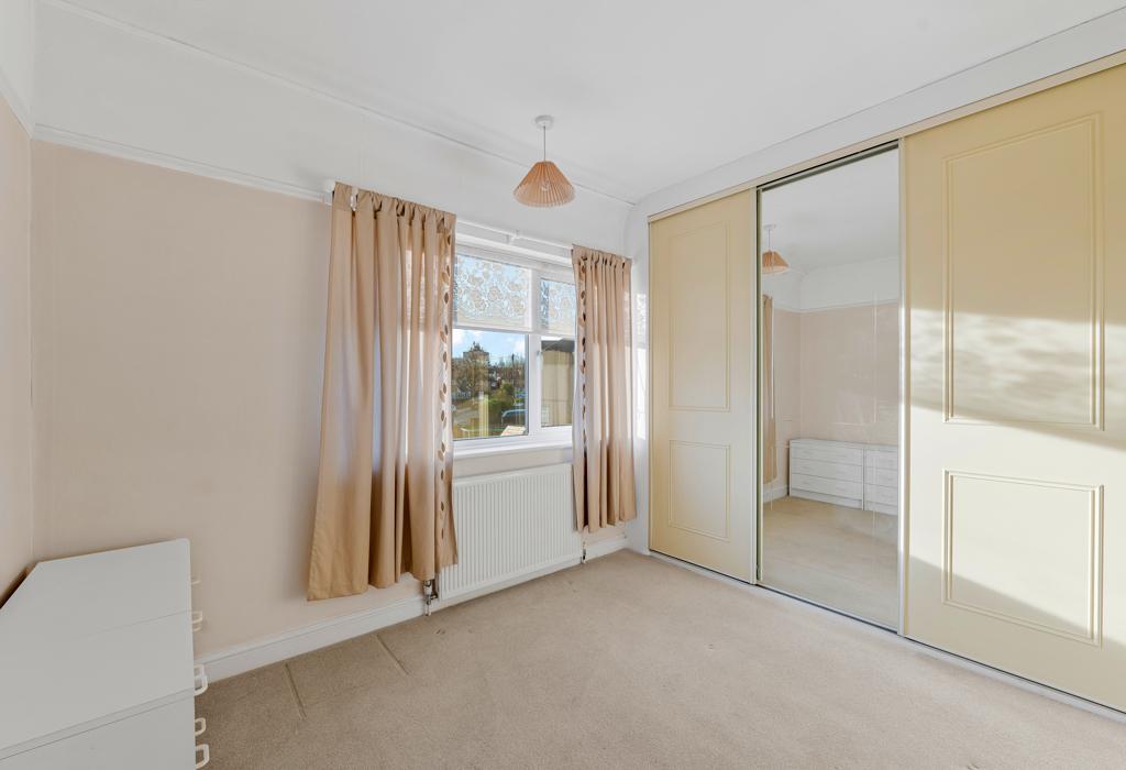 Another double bedroom with built in wardrobes