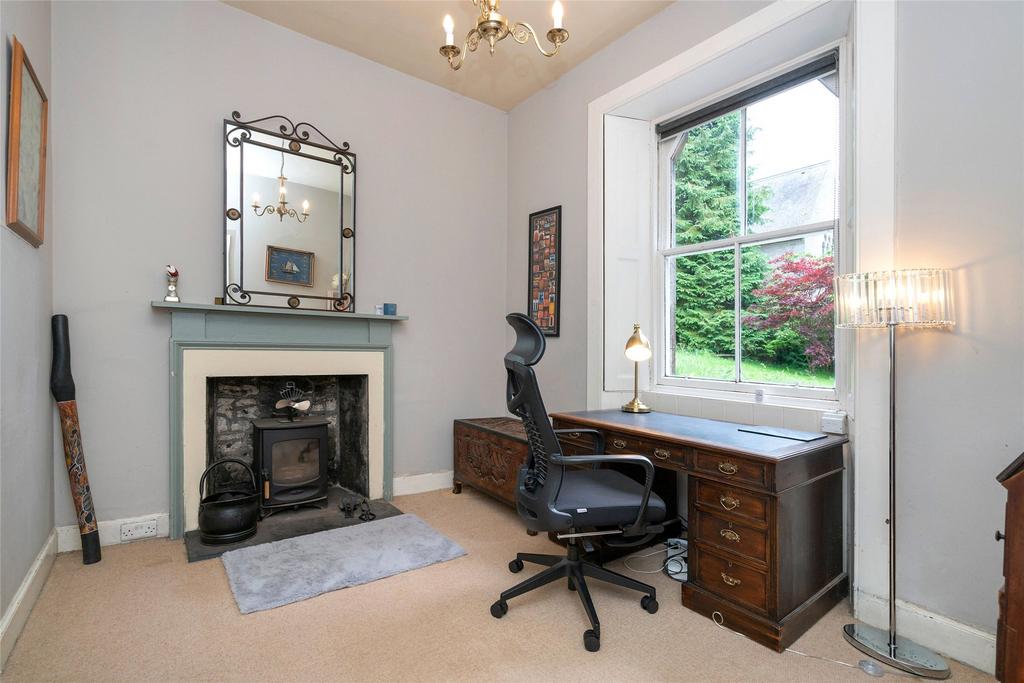 Bedroom 5/Office