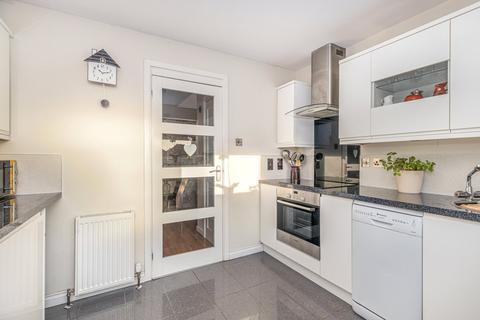 46 Corbie Place, Milngavie, Glasgow, G62 7NB