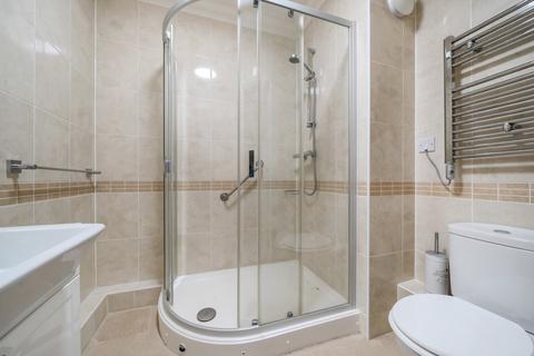 2 bedroom apartment for sale, Grove Road, Woking, GU21