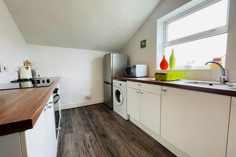 1 bedroom flat to rent, Gilbey Road, London SW17