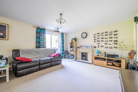 4 bedroom detached house for sale, Fenwick Close, Surrey GU21