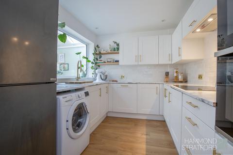 6 Halford Close, Attleborough, NR17 2HY
