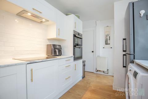 6 Halford Close, Attleborough, NR17 2HY