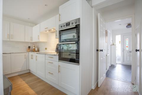 6 Halford Close, Attleborough, NR17 2HY