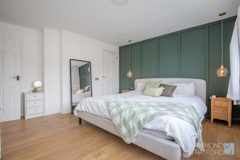6 Halford Close, Attleborough, NR17 2HY
