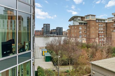 1 bedroom apartment for sale, Battersea Reach SW18