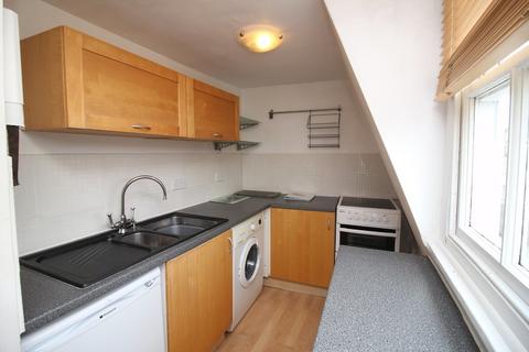 2 bedroom apartment to rent, Henrietta Street, Bath