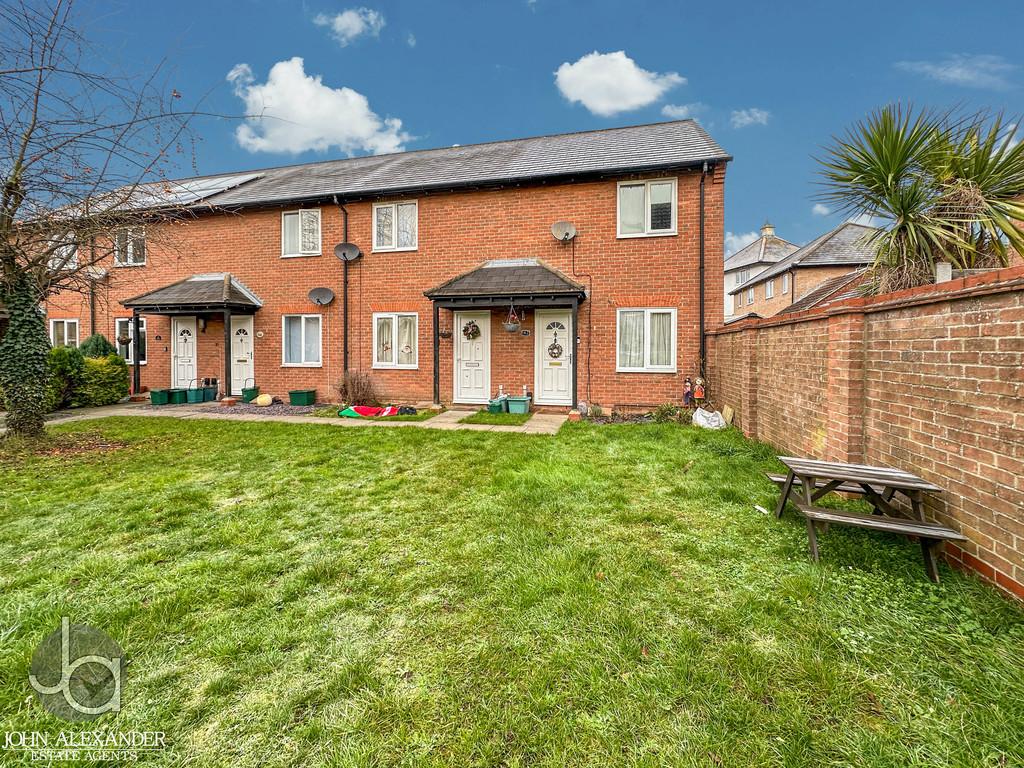 Dale Close, Stanway, Colchester 2 bed end of terrace house for sale - £ ...