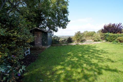 3 bedroom detached bungalow to rent, Rope Yard, Swindon SN4