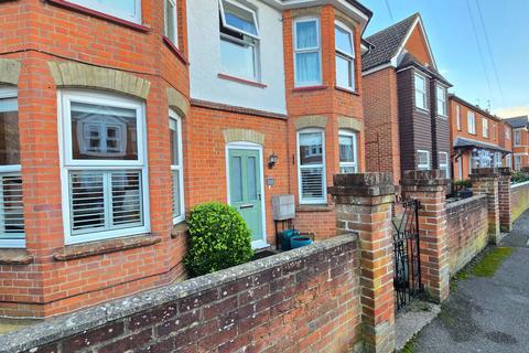 2 bedroom ground floor flat for sale, Kingsbridge Road, Newbury RG14