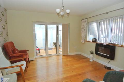 2 bedroom house for sale, Glenfield Road, Ashford TW15