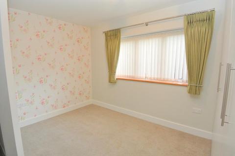 2 bedroom house for sale, Glenfield Road, Ashford TW15