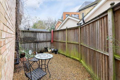 2 bedroom ground floor maisonette for sale, Lincoln Road, Dorking