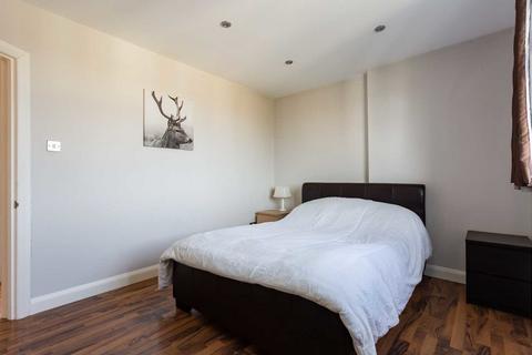 1 bedroom apartment for sale, Langham Close, Turnpike Lane N15