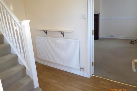 3 bedroom house to rent, Johnstown Carmarthen, ,