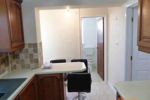 3 bedroom house to rent, Johnstown Carmarthen, ,