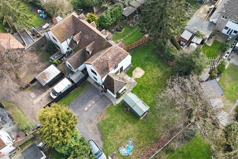 3 bedroom end of terrace house for sale, Church Road, Gosfield, Halstead, CO9