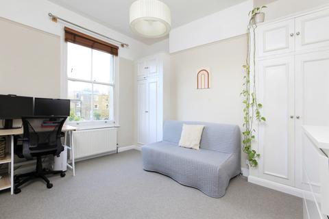 2 bedroom flat to rent, Fernlea Road, Balham, London